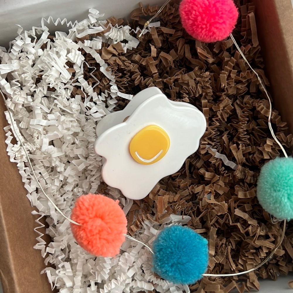 New 🍳 Sunny Side Up Hair Clip - Picture 1 of 4